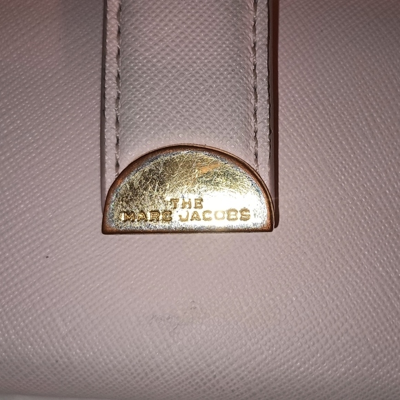 The Marc Jacobs Pink Wallet (Has issues pictures 2/5/6/7 ) - Picture 2 of 12